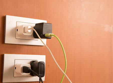 Comparing Tethered vs Untethered Home Chargers: Which is Best for UK Electric Vehicle Owners?