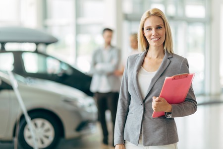 Government Incentives vs. Manufacturer Offers: The Ultimate Guide for UK Electric & Hybrid Buyers